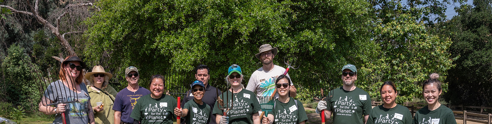 Zoo staff and volunteers collaborate with organizations in habitat restoration