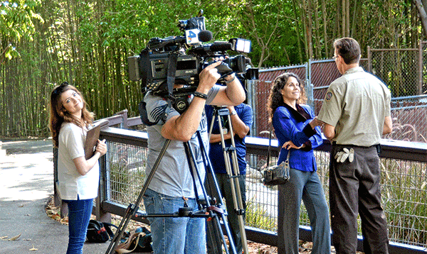 Press interview Zoo staff.
